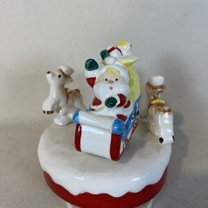 Vintage Santa Sleigh &‎ Reindeer Wind Up Rotating Music Box Jingle bells